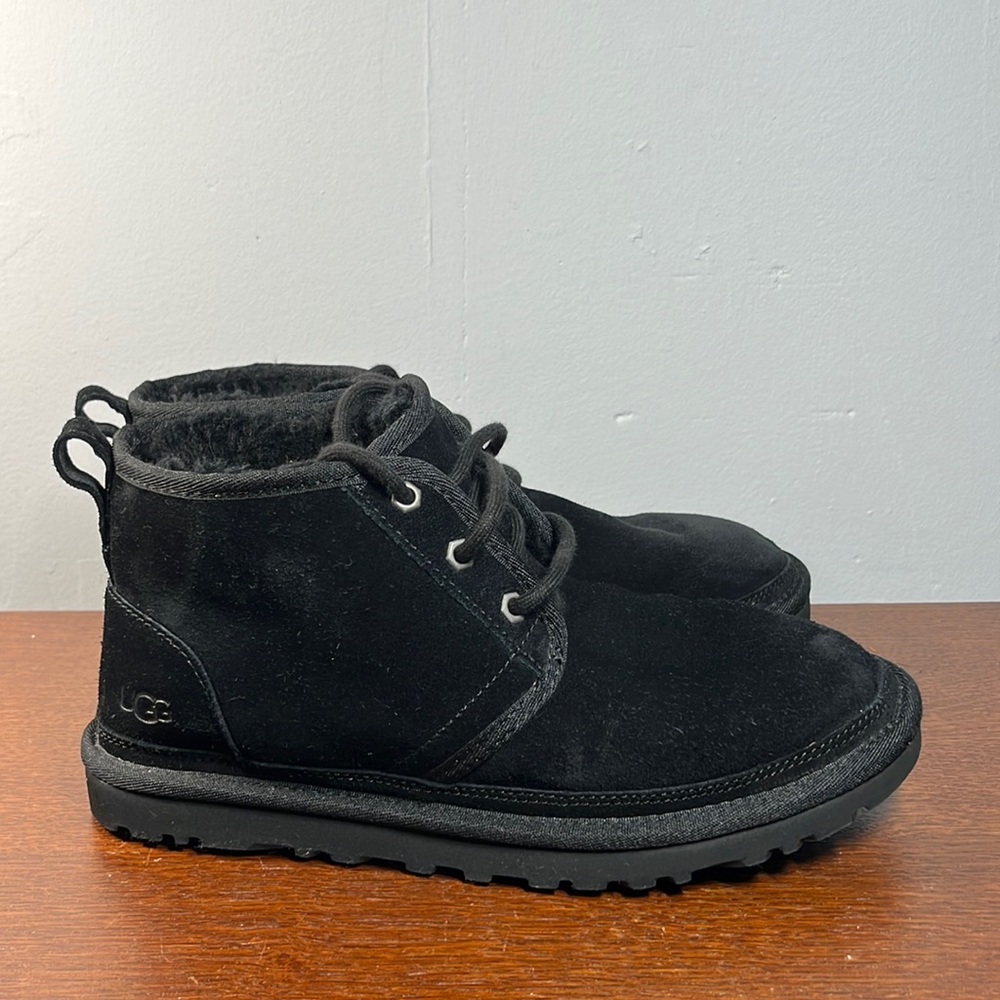 UGG Neumel Chukka Boots Round Toe Women's Size 8